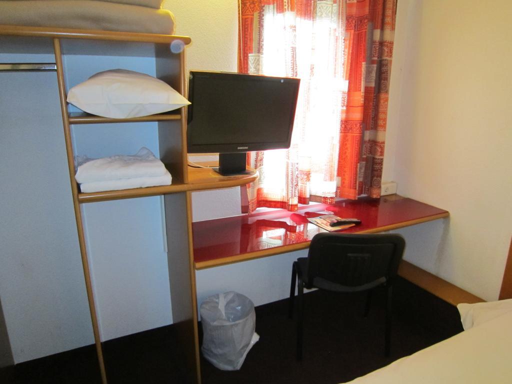 Quick Palace Nantes La Beaujoire Luaran gambar A room at the hotel